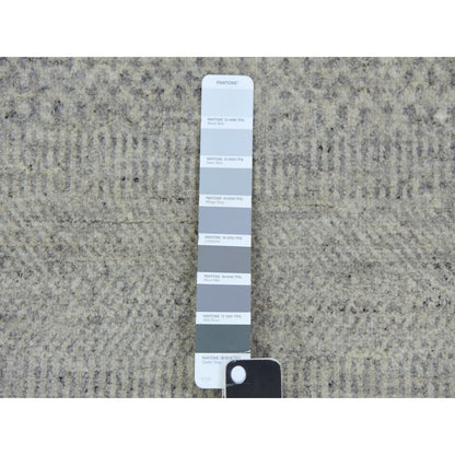 Modern and Contemporary Wool Hand Knotted Rug Grey No Border 5.11X6.0 -O079715