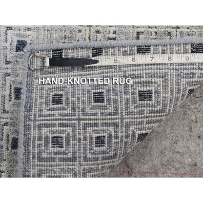 Modern and Contemporary Wool & Silk Hand Knotted Rug Ivory No Border 2.8X8.1 -O080149