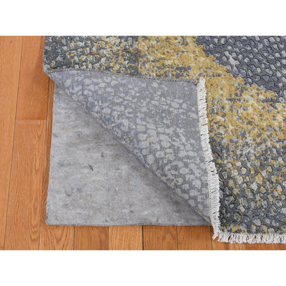 Transitional Wool & Pure Silk Hand Knotted Rug Grey No Border 5.2X7.0 -O080962
