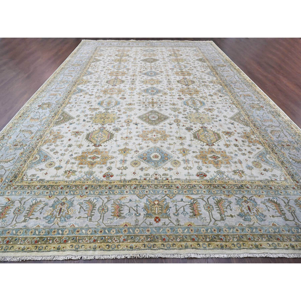 Ivory 11'10" x 17'10" Heriz Light Hand knotted Wool Rug - Sku: O084117