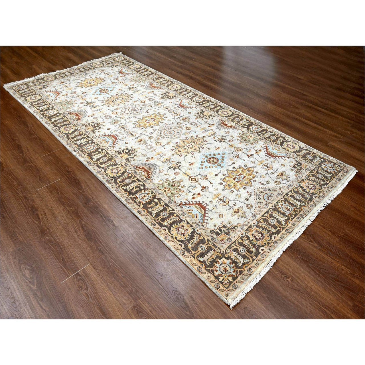 Ivory 6'1" x 11'10" Heriz Hand knotted Wool Rug - Sku: O084409