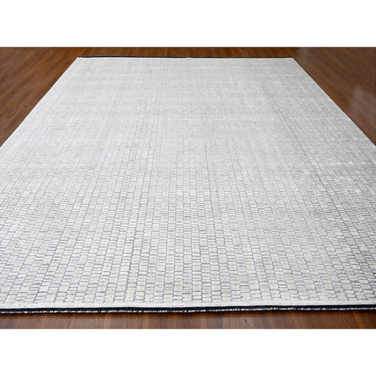 Modern and Contemporary Wool and Plant based Silk Hand Loomed Rug Ivory No Border 13.11X16.1 -O084587