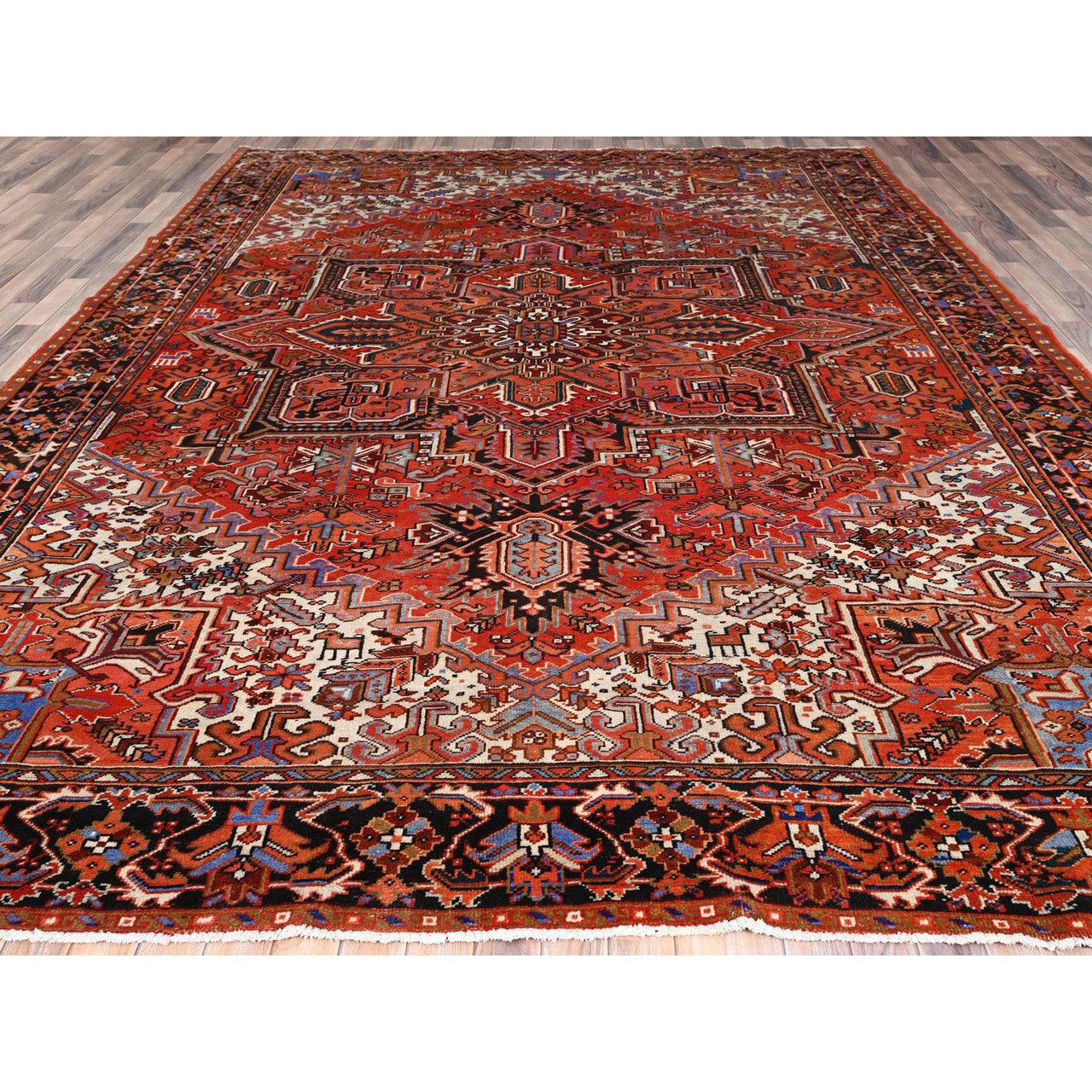 Red 10'1" x 13'2" Heriz Worn Hand knotted Wool Rug - Sku: O085589