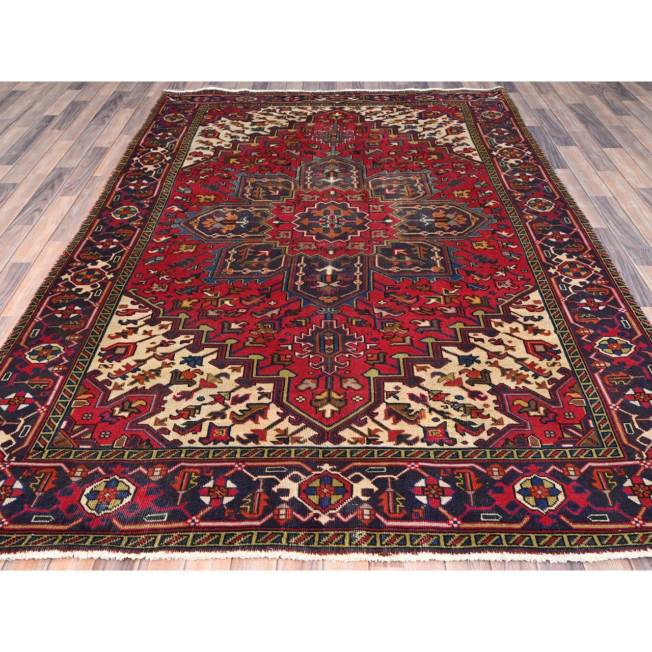 Red 6'4" x 9'3" Heriz Hand knotted Wool Rug - Sku: O086151