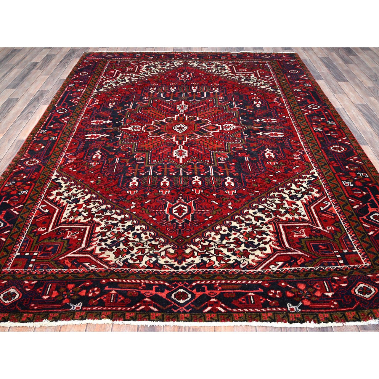 Red 7'1" x 9'6" Heriz Hand knotted Wool Rug - Sku: O086174