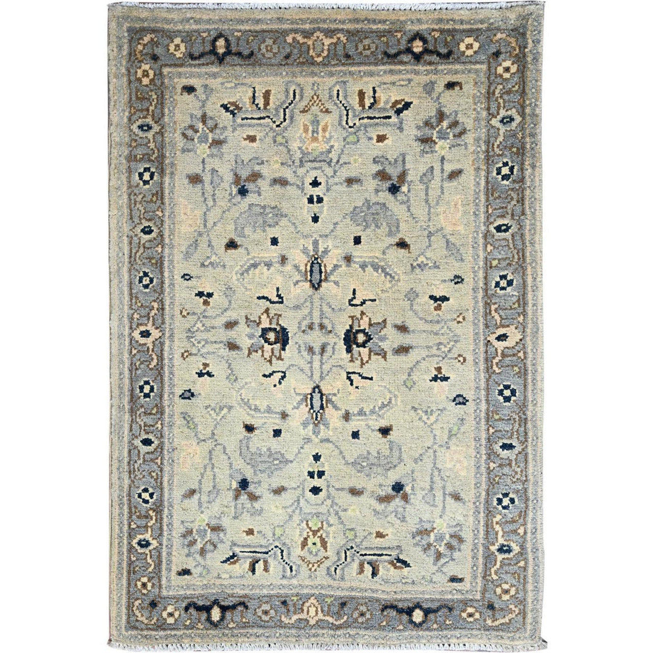 Ivory 2'1" x 3'0" Heriz Hand knotted Wool Rug - Sku: O086381