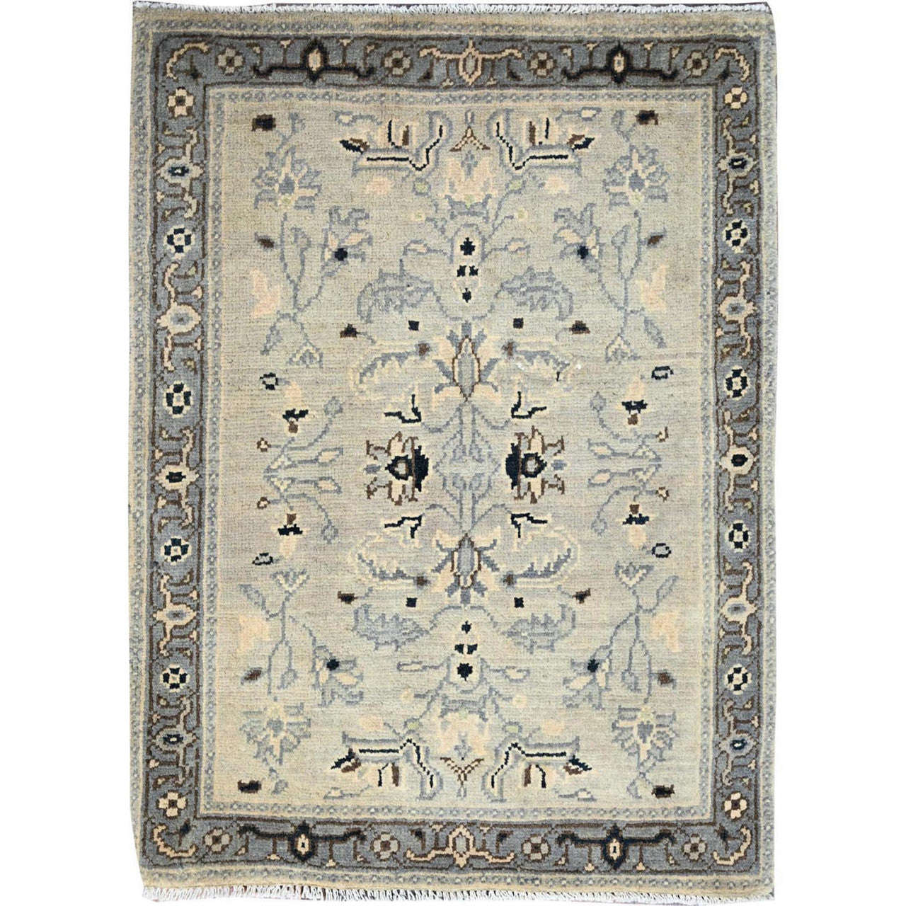 Ivory 2'3" x 3'0" Heriz Hand knotted Wool Rug - Sku: O086382
