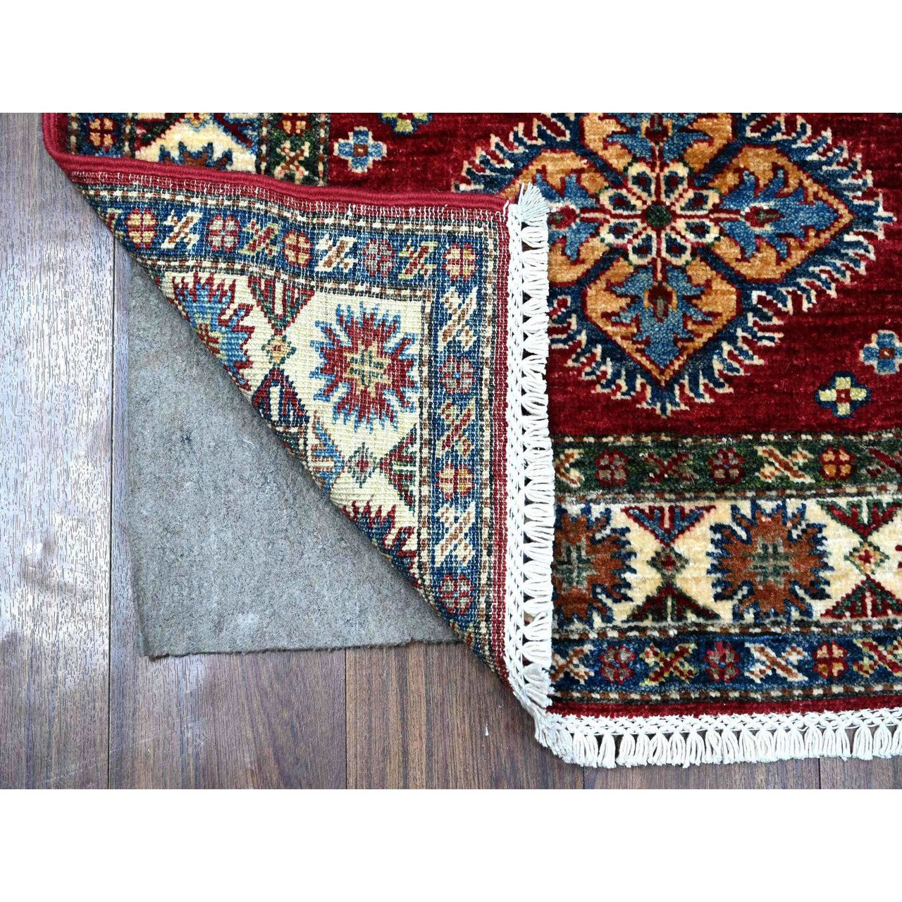 Red 2'8" x 7'0" Kazak Hand knotted Wool Rug - Sku: O089216