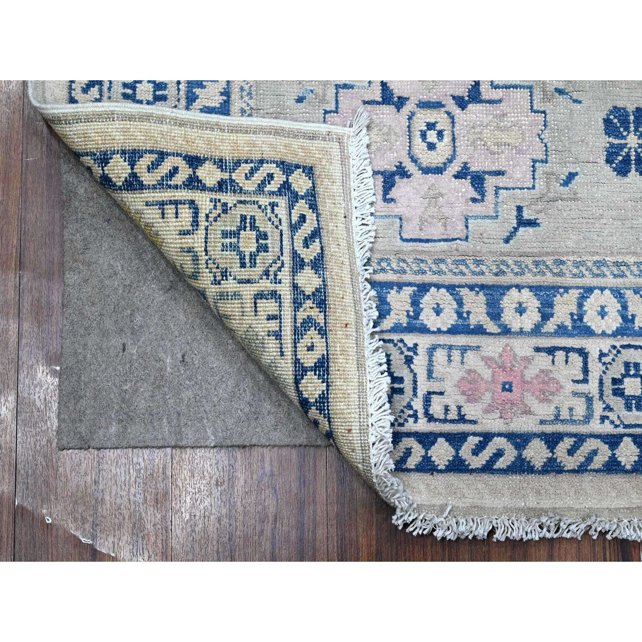 Gray 4'9" x 6'9" Kazak Hand knotted Wool Rug - Sku: O089238