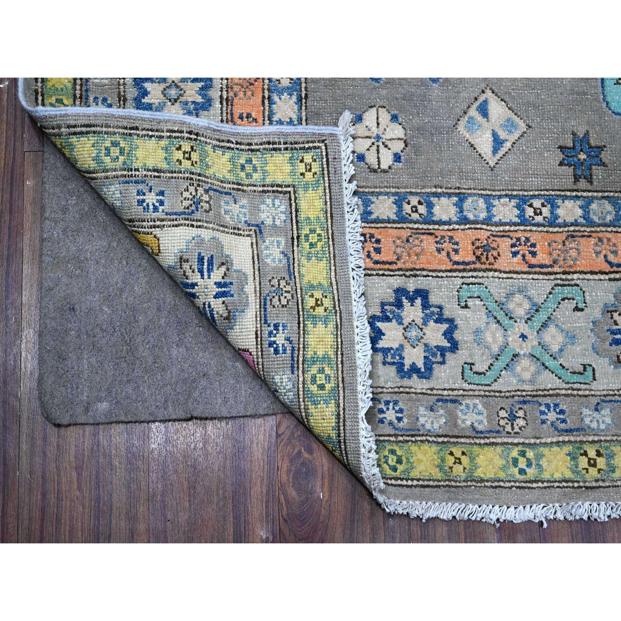 Gray 5'11" x 8'5" Kazak Platinum Hand knotted Wool Rug - Sku: O089344