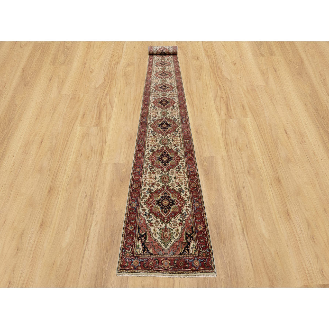 Ivory 2'8" x 28'1" Heriz Hand knotted Wool Rug - Sku: O090927
