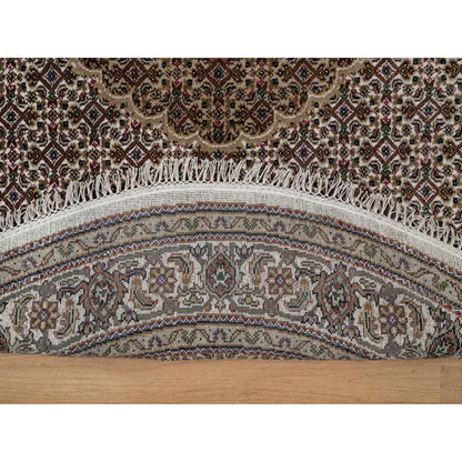 Traditional Wool Hand Knotted Rug Ivory 6.0X6.0  -O091044