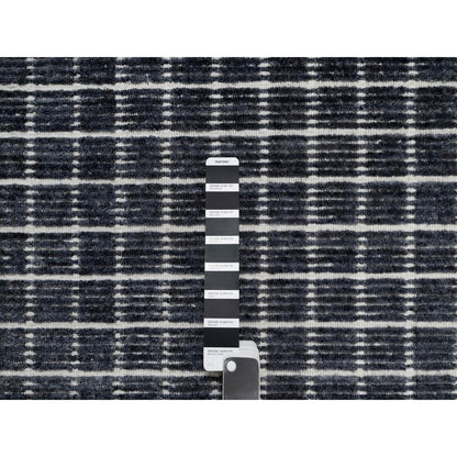 Modern and Contemporary Wool Hand Loomed Rug Black 2.3x3.1 -O091065