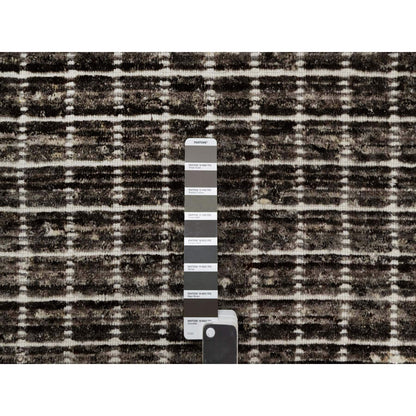Modern and Contemporary Wool Hand Loomed Rug Brown 2.3x3.1 -O091069