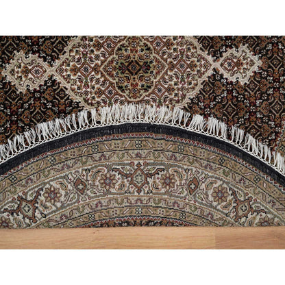 Traditional Wool Hand Knotted Rug Black 4.10X4.10  -O091077