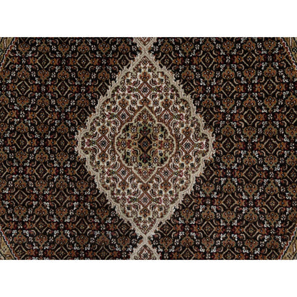 Traditional Wool Hand Knotted Rug Black 4.10X4.10  -O091077