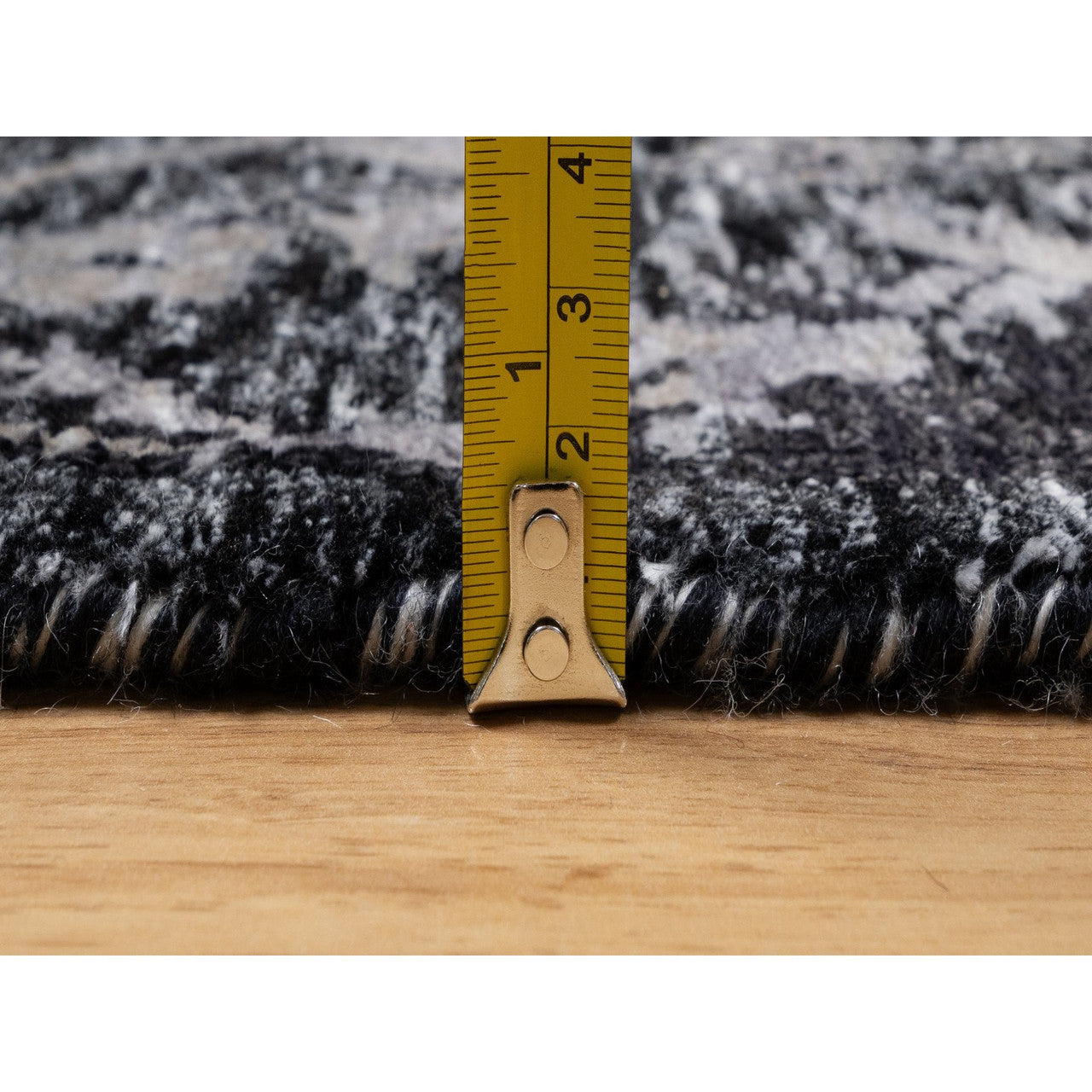 Transitional Wool & Silk Hand Knotted Rug Black 4.10x6.11 -O091135