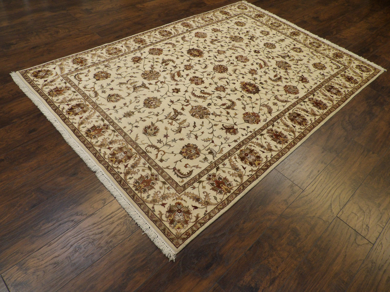 Ivory 5'0" x 8'0" Fine Persian Silky Kashan Hand knotted Wool/Silk Rug - Sku: W11020