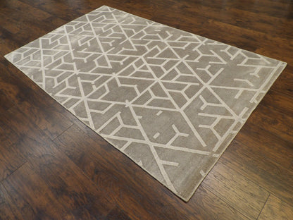 Transitional Silky Broken Design Hand-Loom 5'0"x8'0" Hand-loom Rug -W11076