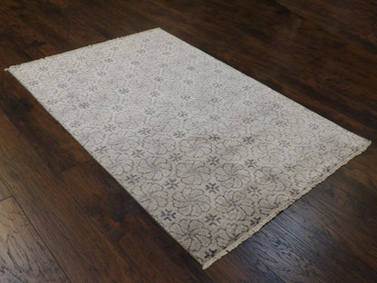 Transitional Rose Design 4'0"x6'0" Hand-knotted Rug -w11346