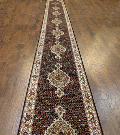 Fine Persian Mahi Tabriz 2'6"x23'0" Hand-knotted Rug -W1195