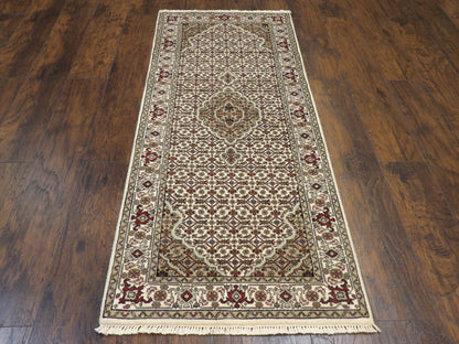 Persian Mahi Tabriz 2'6" x 6'0'' Hand knotted Rug - w201