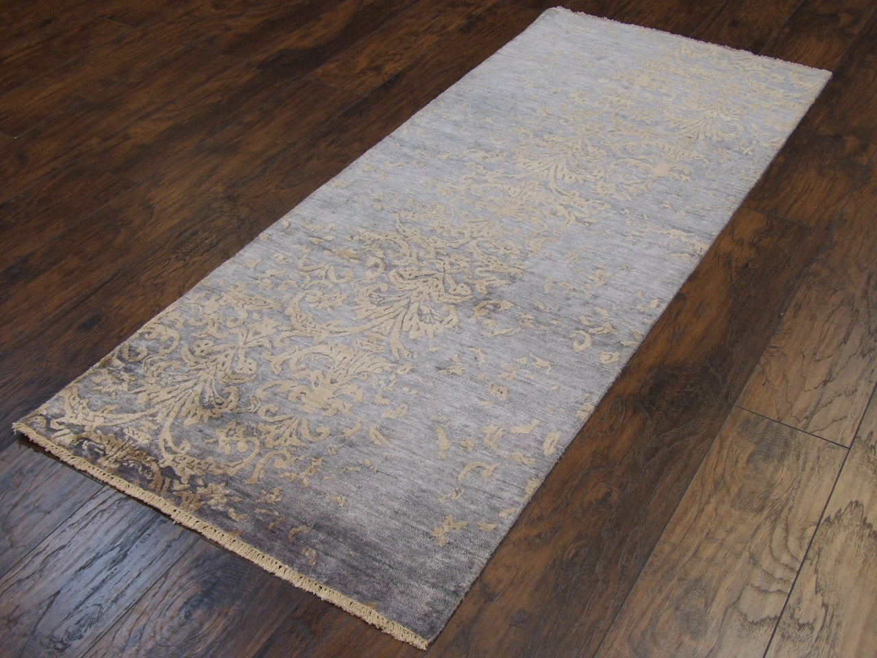Transitional Broken Damask 2'6" x 6'0'' Hand knotted Rug - w208