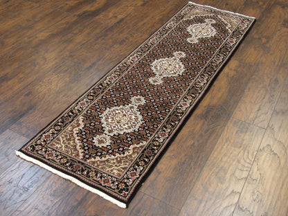 Persian Mahi Tabriz 2'6" x 6'0" Hand knotted Rug - w228