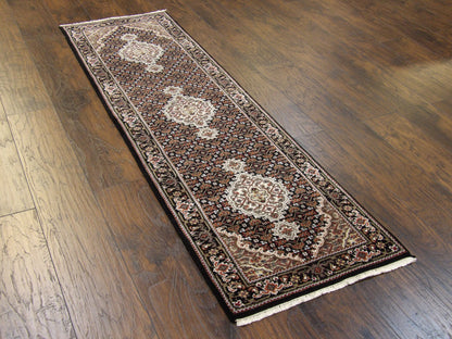 Persian Mahi Tabriz 2'6" x 6'0" Hand knotted Rug - w228