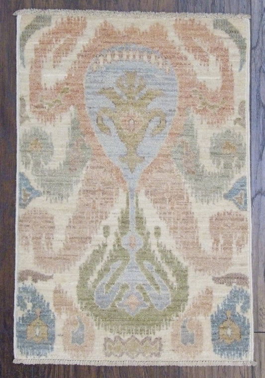Ikat Chobie Natural-dye White wash 2'0"x3'0" Hand-knotted Rug -w332