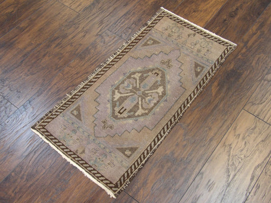 Vintage Turk Anatolian Antique Yastik 2' x 3' Hand-knotted Rug - W342
