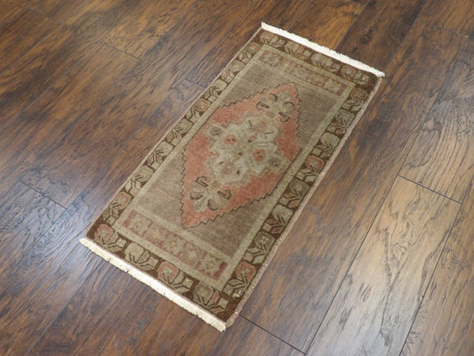 Vintage Turk Anatolian Antique Yastik 2' x 3' Hand-knotted Rug - W344