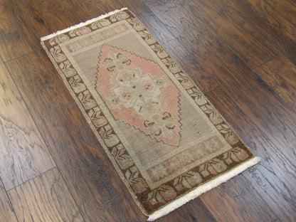 Vintage Turk Anatolian Antique Yastik 2' x 3' Hand-knotted Rug - W344