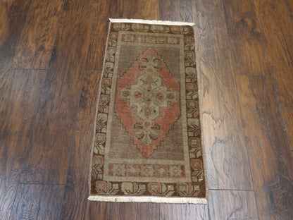 Vintage Turk Anatolian Antique Yastik 2' x 3' Hand-knotted Rug - W344