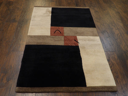 Modern Geometrical Design 4'0"x6'0" Hand-knotted Rug - w362