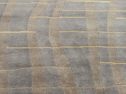 Modern Geometrical Design 4'0"x6'0" Hand-knotted Rug -w366