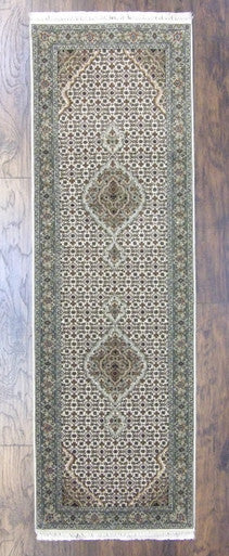 Fine Persian Tabriz 2'6"x8'0" Hand-knotted Rug -w398