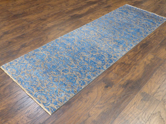 Transitional Damask 2'6"x8'0" Hand-knotted Rug -w421