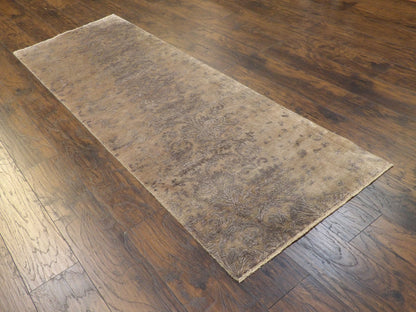 Transitional Damask 2'6"x8'0" Hand-knotted Rug -w443