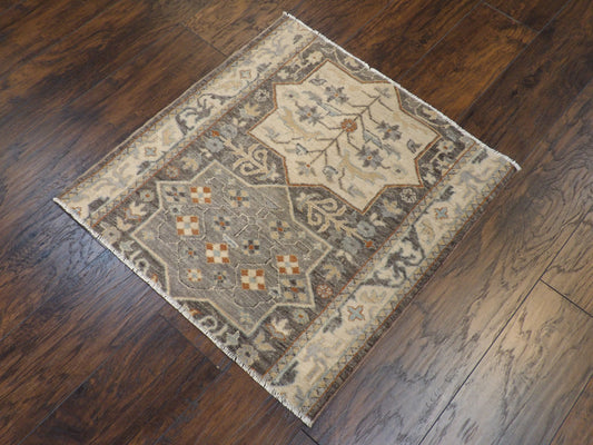 Oushak Chobie 3 x 3 Hand knotted Rug - w494