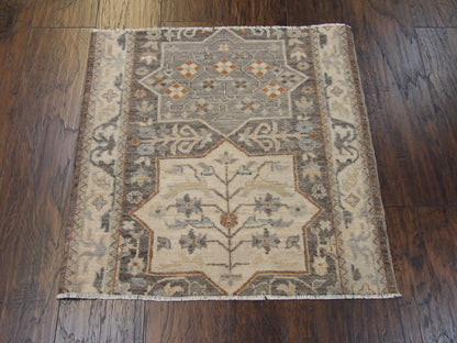 Oushak Chobie 3 x 3 Hand knotted Rug - w494