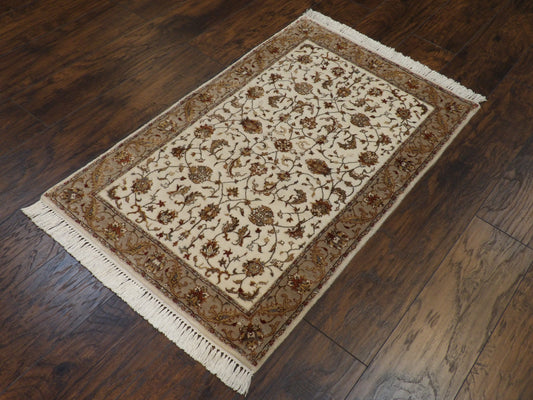 Fine Persian Kashan 2'0"x4'0" Hand-knotted Rug -w541