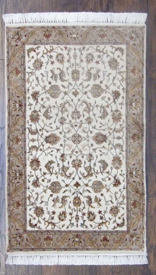 Fine Persian Kashan 2'0"x4'0" Hand-knotted Rug -w541