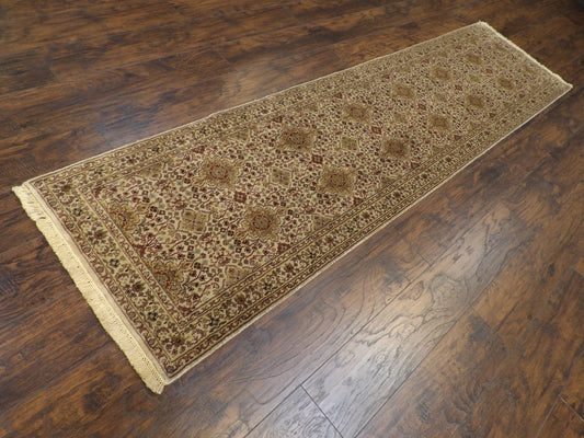 Fine Persian Kashan 2'6"x10'0" Hand-knotted Rug -