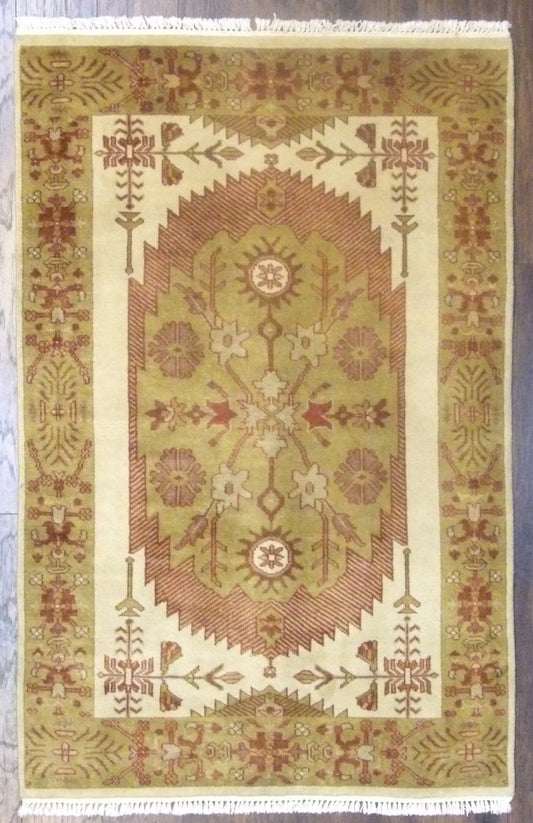 Tribal Anatolian Design 4'0"x6'0" Hand-knotted Rug -w632