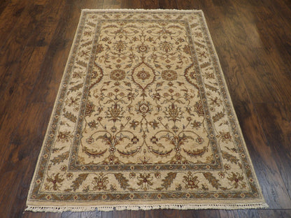 Indo Chobie Natural-dye 4'0"x6'0" Hand-knotted Rug -w649