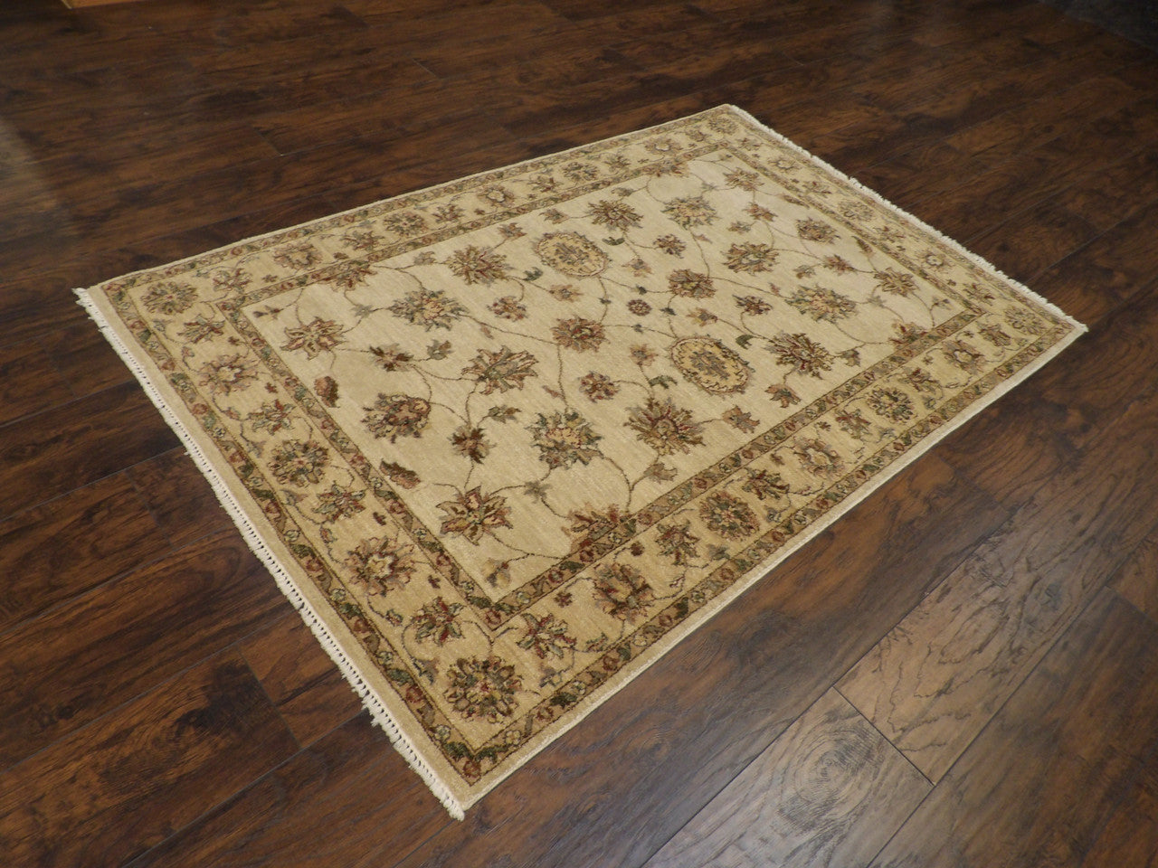 Indo Chobie Natural-dye 4'0"x6'0" Hand-knotted Rug -w656