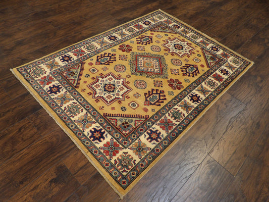 Tribal Kazak 4'0"x6'0" Hand-knotted Rug -w662
