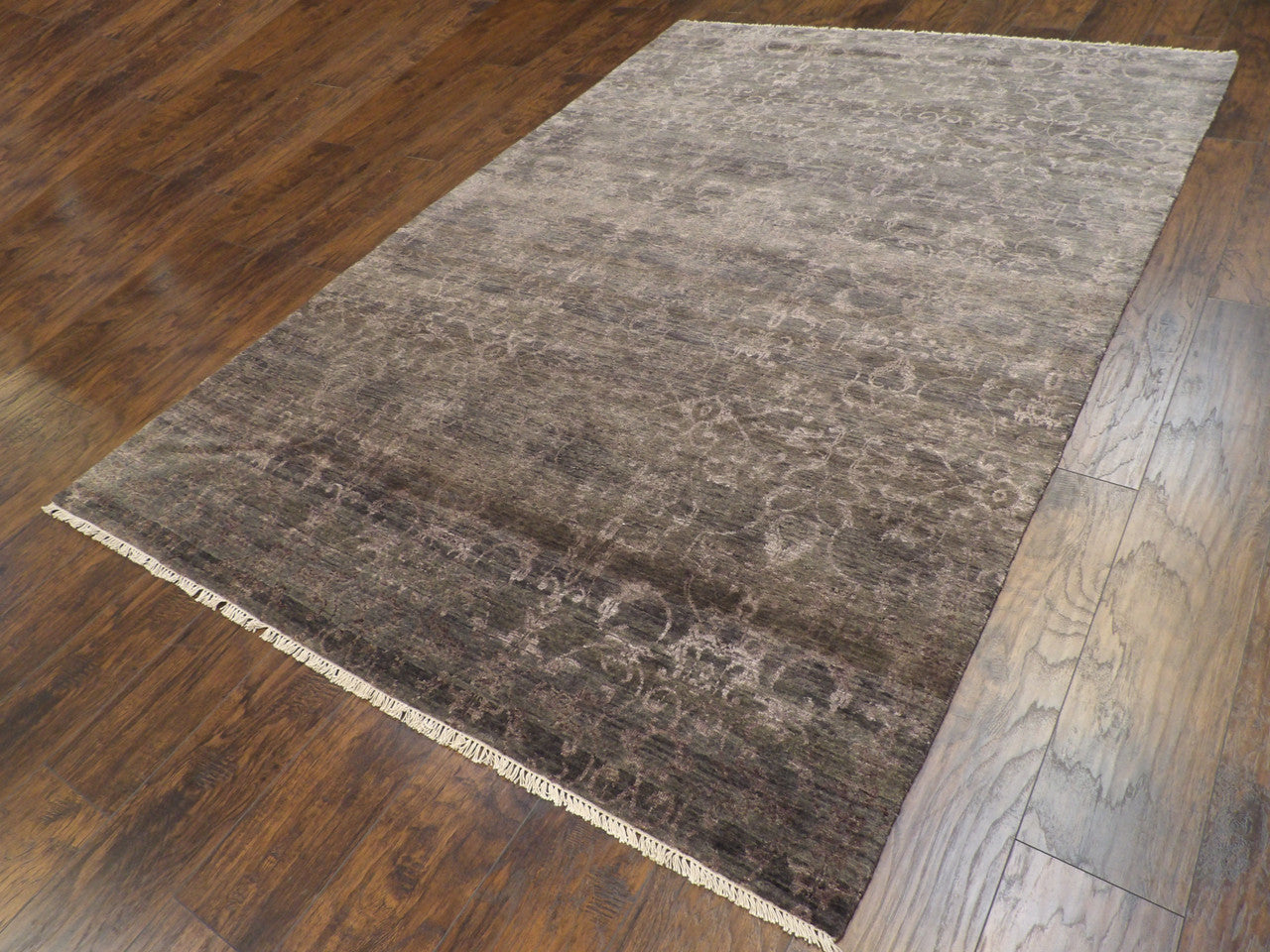 Gray 6'0" x 9'0" Transitional Damask Design High Low Hand knotted Wool Rug - Sku: w721
