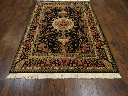 Fine Persian Qum 5'0"x8'0" Hand-knotted Rug -W740